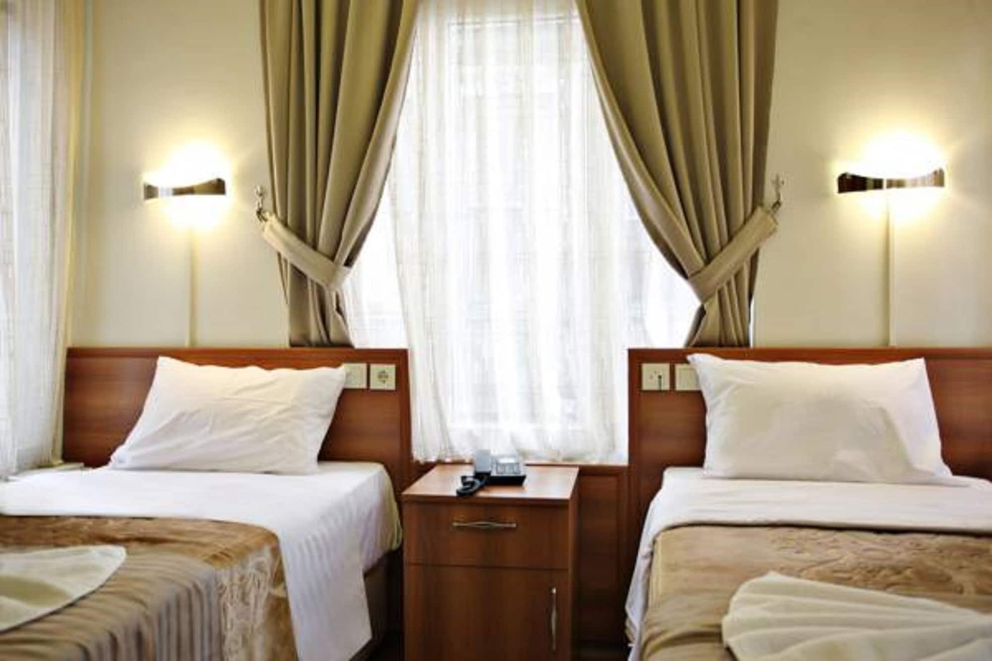 Taksim Palace Hotel Istambul Exterior foto