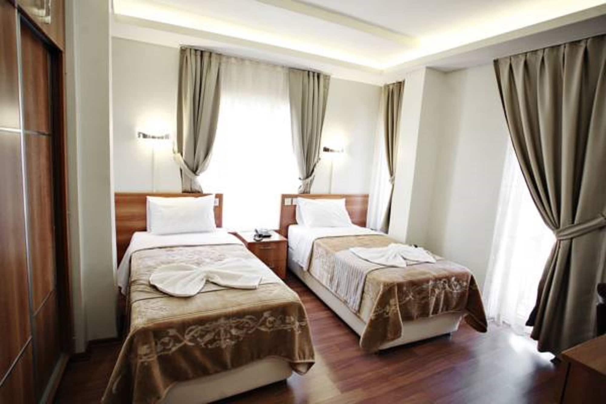 Taksim Palace Hotel Istambul Exterior foto