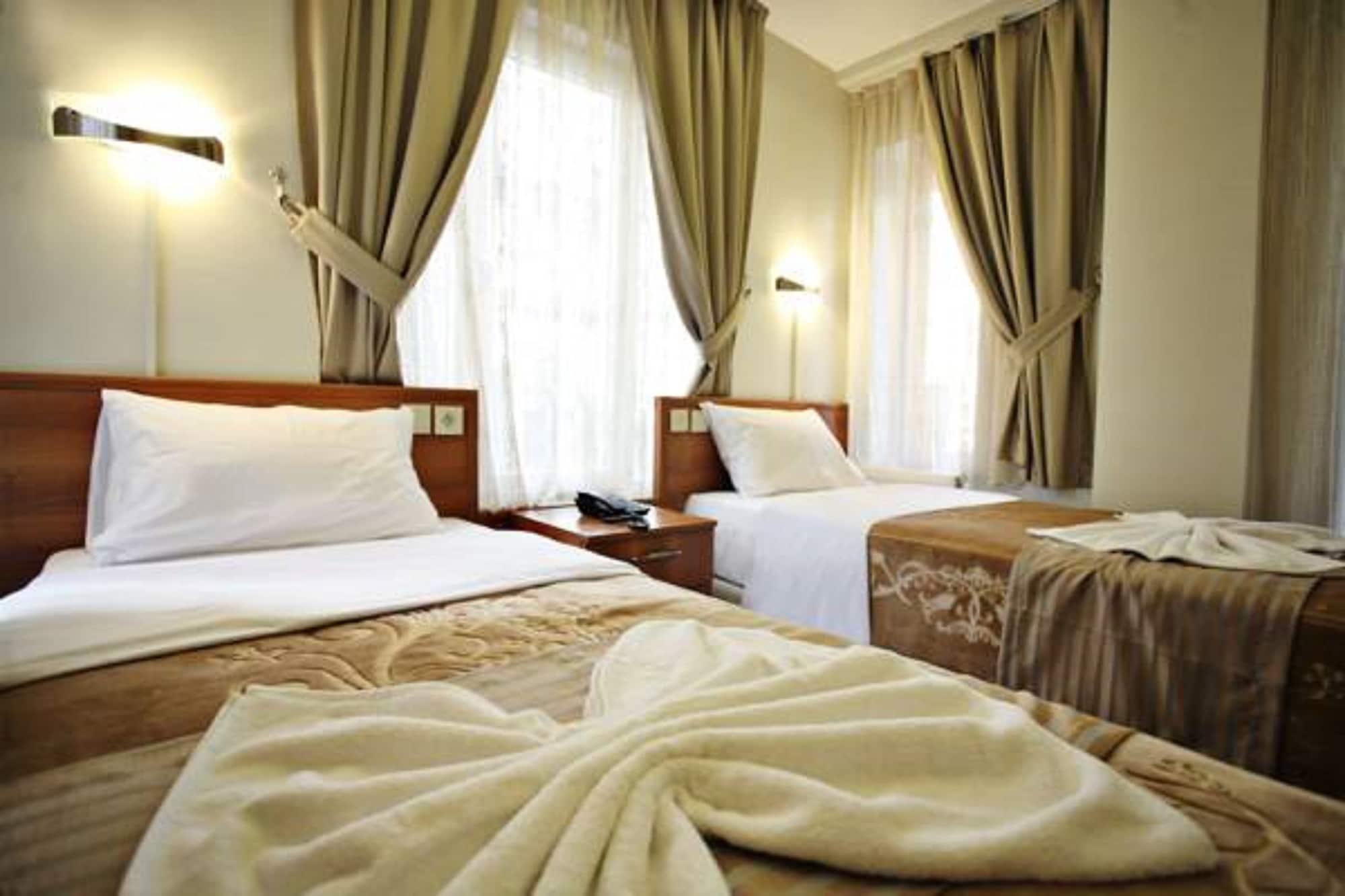 Taksim Palace Hotel Istambul Exterior foto