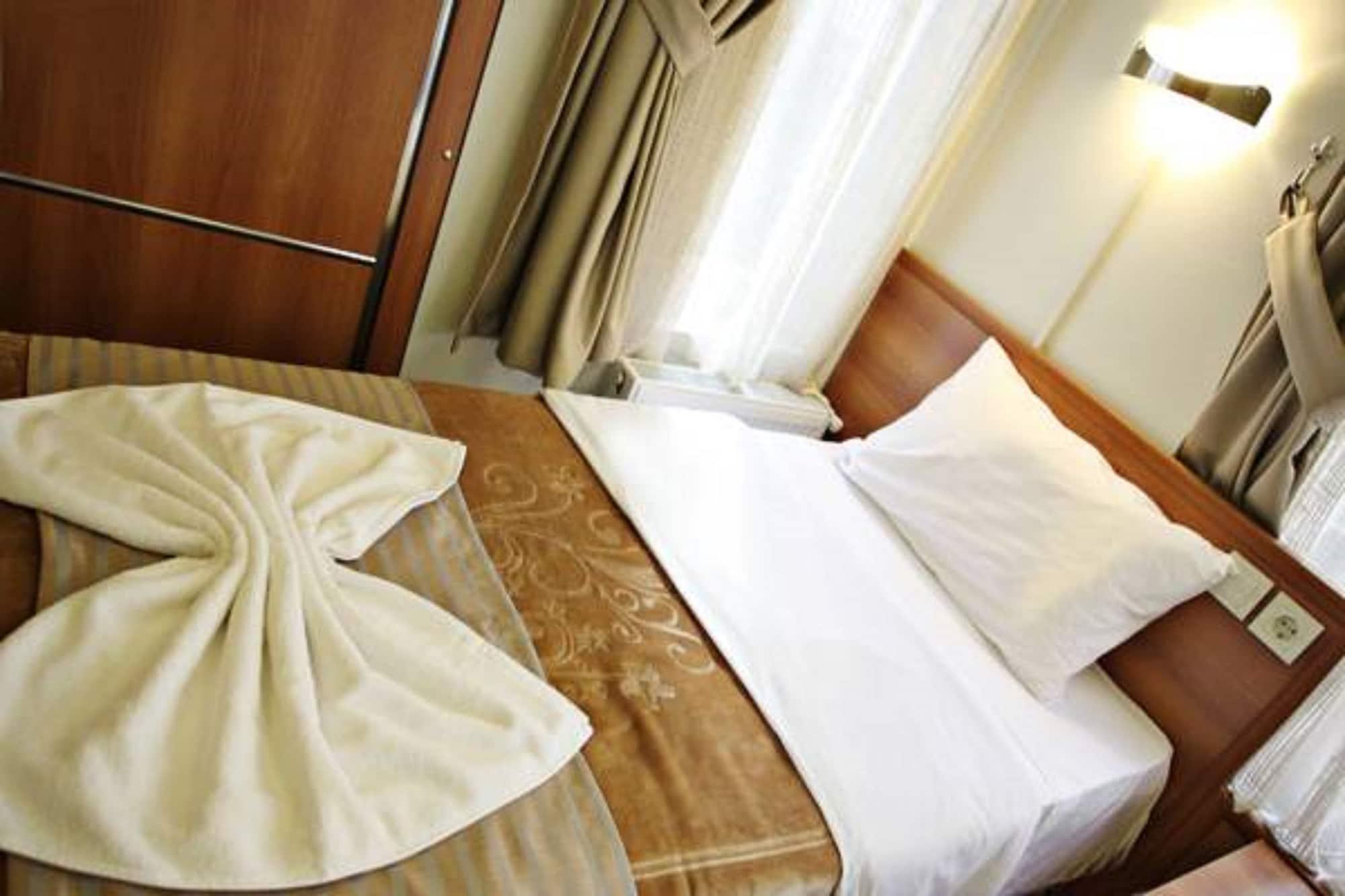 Taksim Palace Hotel Istambul Exterior foto