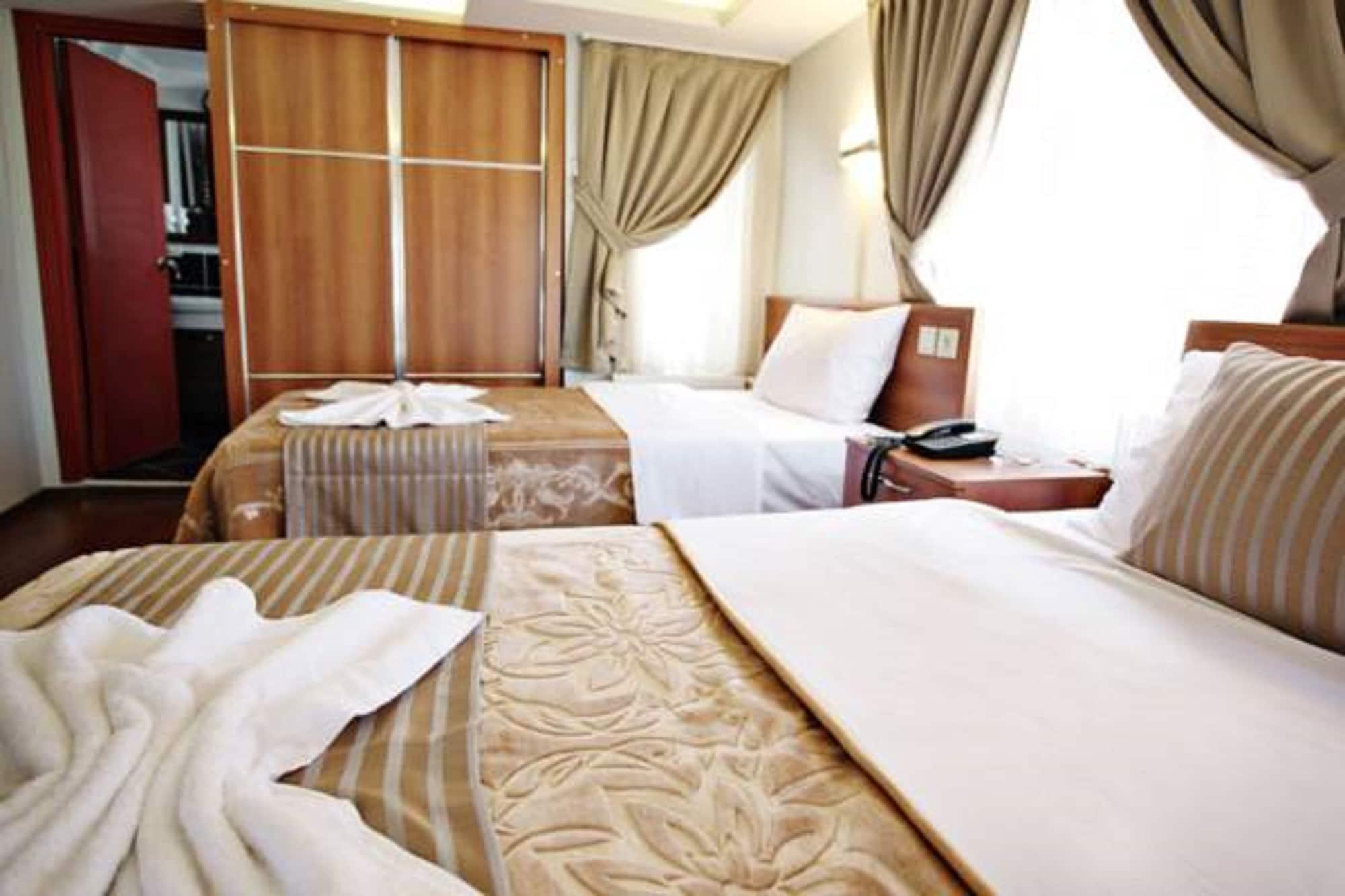 Taksim Palace Hotel Istambul Exterior foto